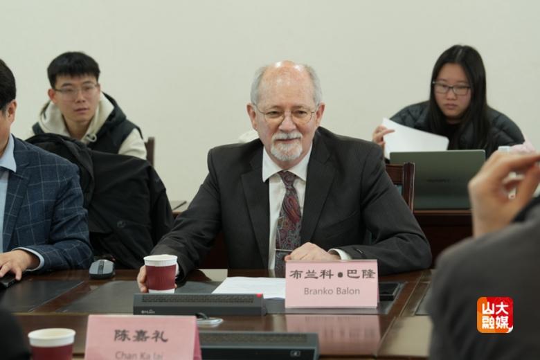 國(guó)際前沿學(xué)術(shù)講座第一期“人工智能時(shí)代的文明交流、創(chuàng)新與人類和平發(fā)展”舉行