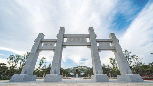 韓振華：突破，抑或迷思？——儒學“內在超越說”的跨文化考察與批判重構